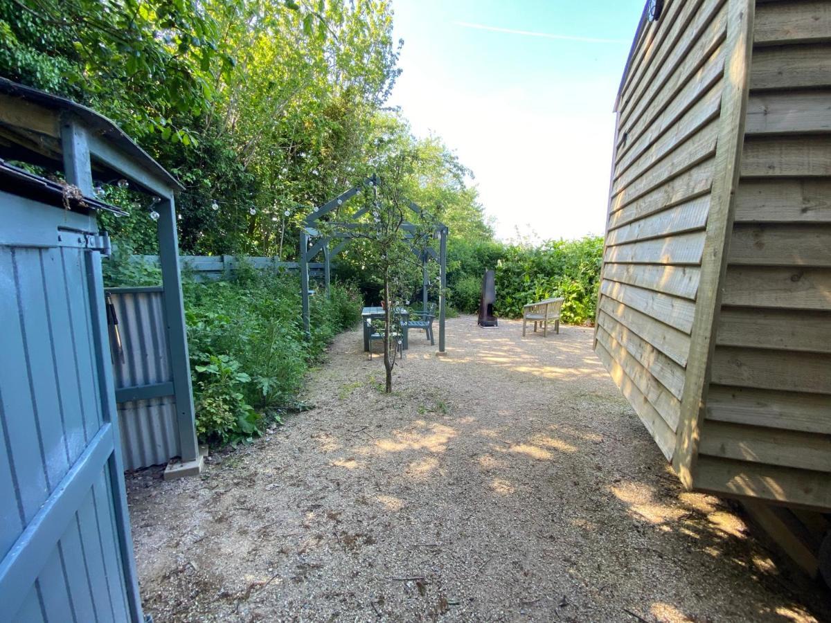 Rathnew Cosy Double Shepherds Hut In Beautiful Wicklow With Underfloor Heating Throughout מראה חיצוני תמונה